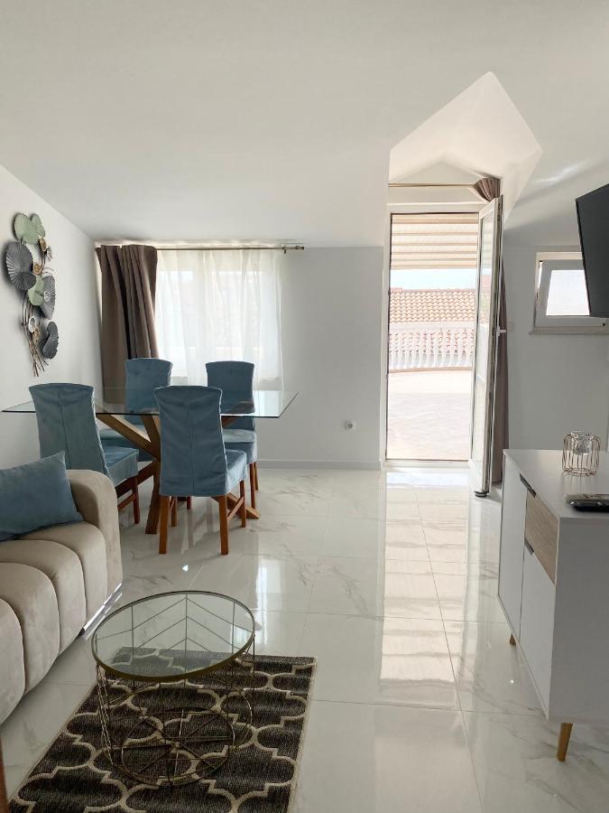 Azul Vodice Appartement Buitenkant foto